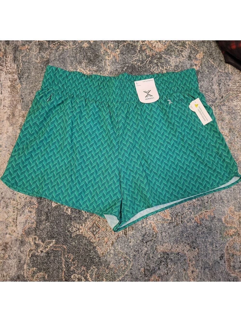 Xersion Green Patterned Women's Athletic Shorts Size L